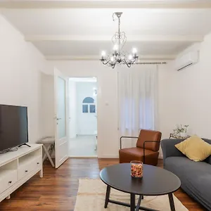 https://linden-korzo.primorje-gorskikotar.com